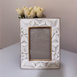 Nicole Miller Geometric White and Gold Frame